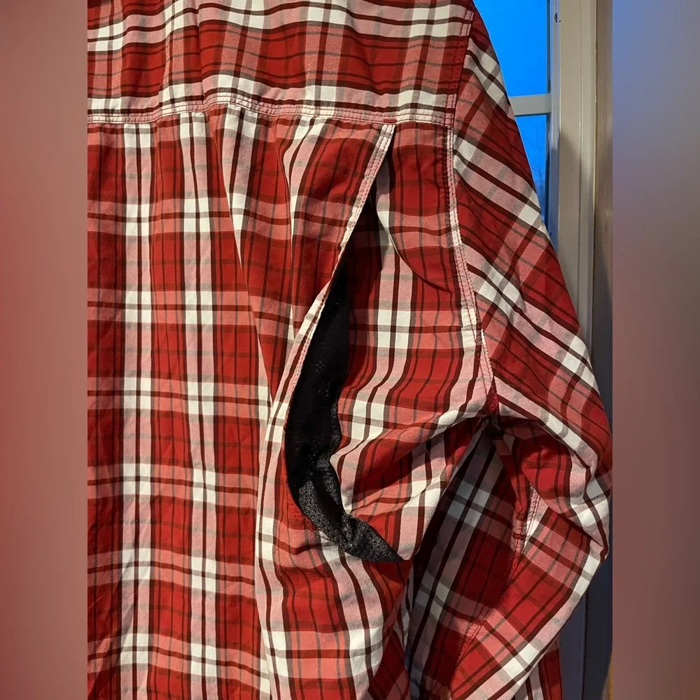 The North Face Button Down Outdoors Hiking Shirt. Men’s Large.‎ Red Plaid.